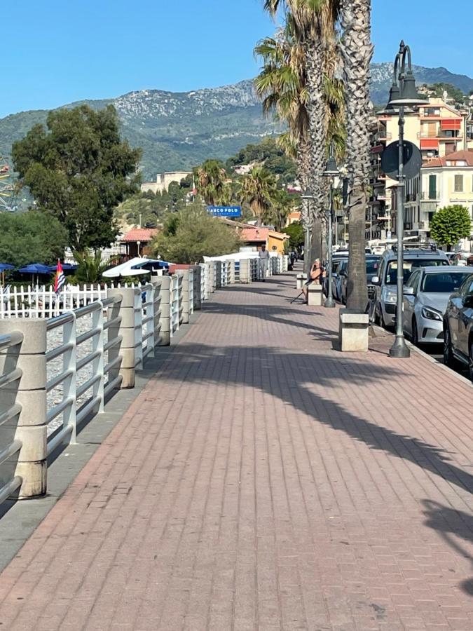 Casa Aiga Marina Lägenhet Ventimiglia Exteriör bild