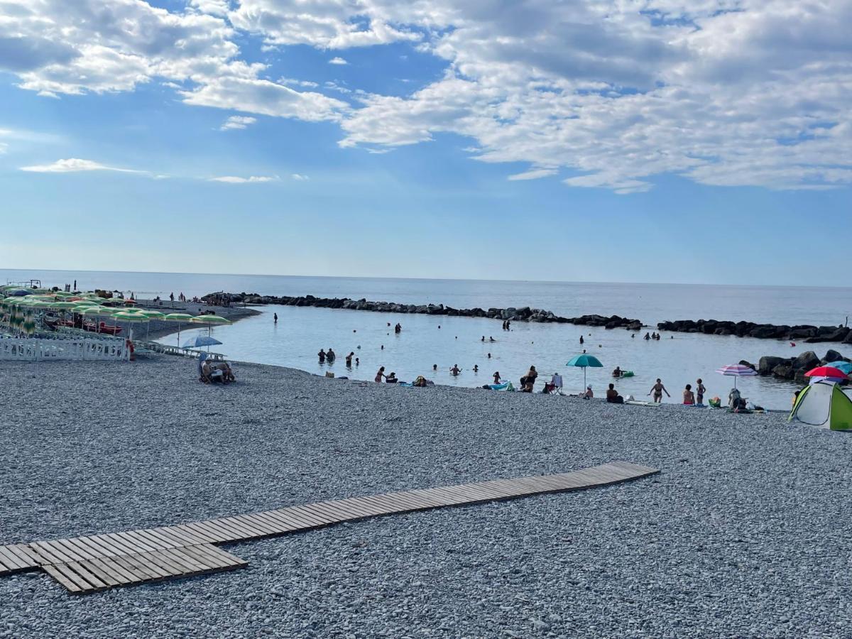 Casa Aiga Marina Lägenhet Ventimiglia Exteriör bild
