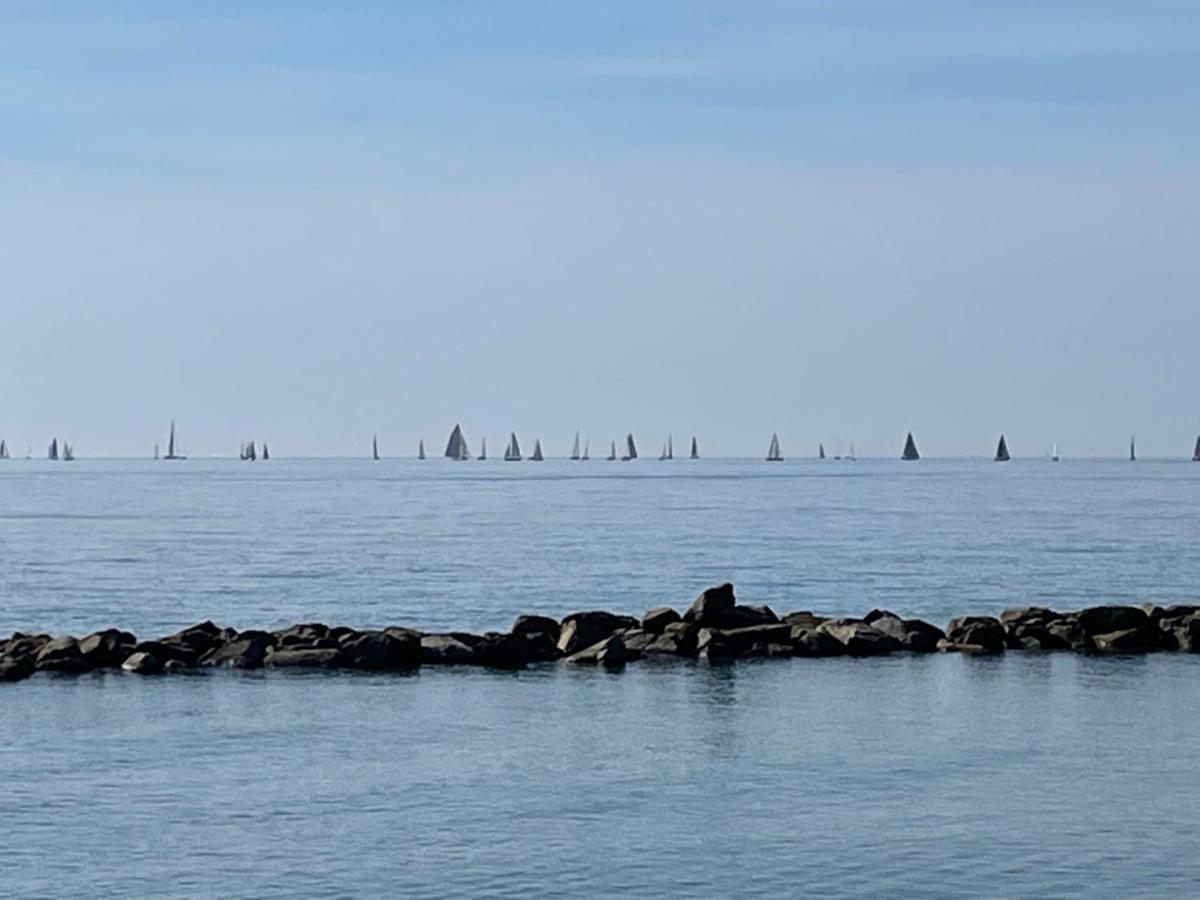 Casa Aiga Marina Lägenhet Ventimiglia Exteriör bild